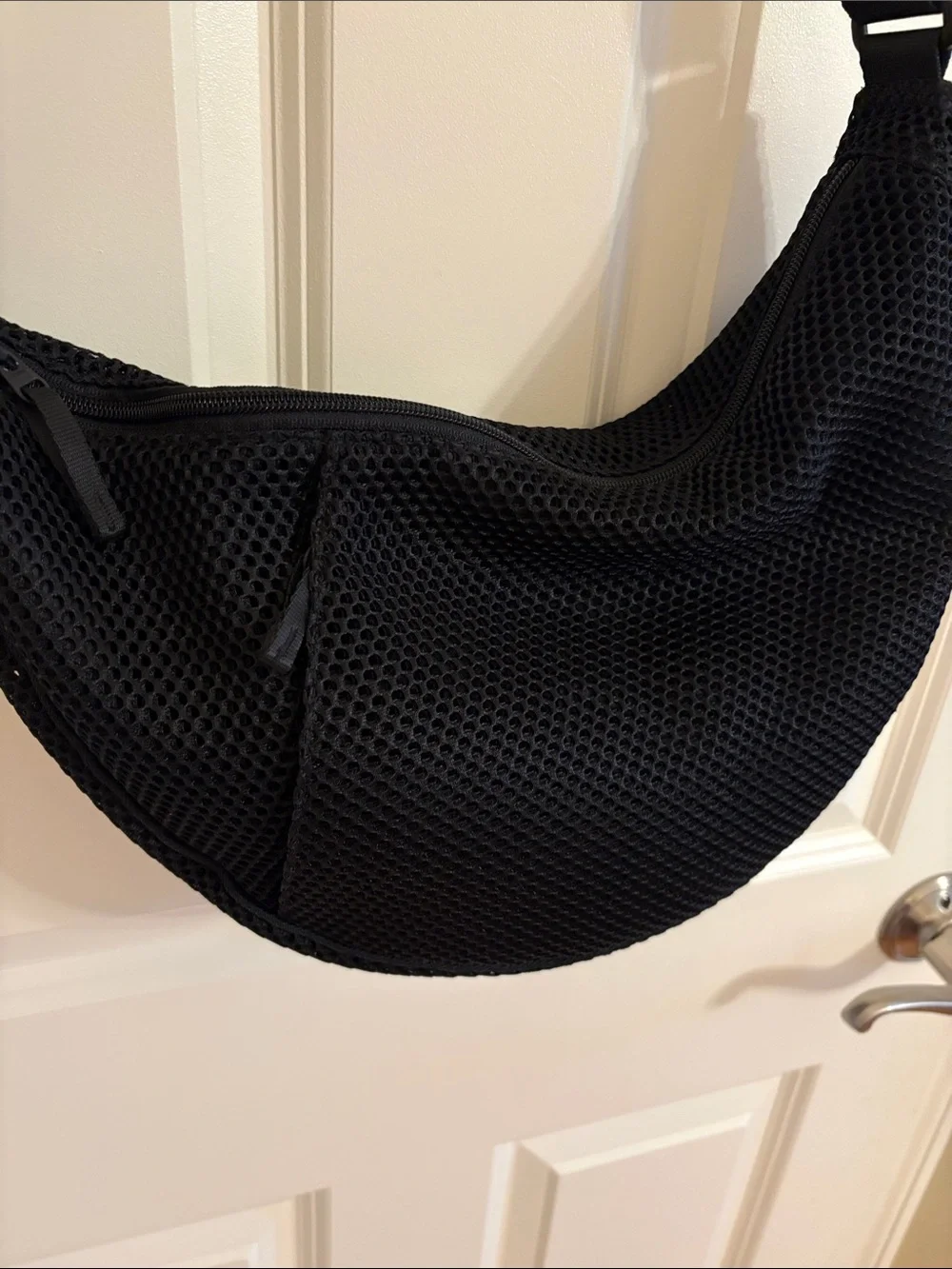 Uniqlo curved hobo